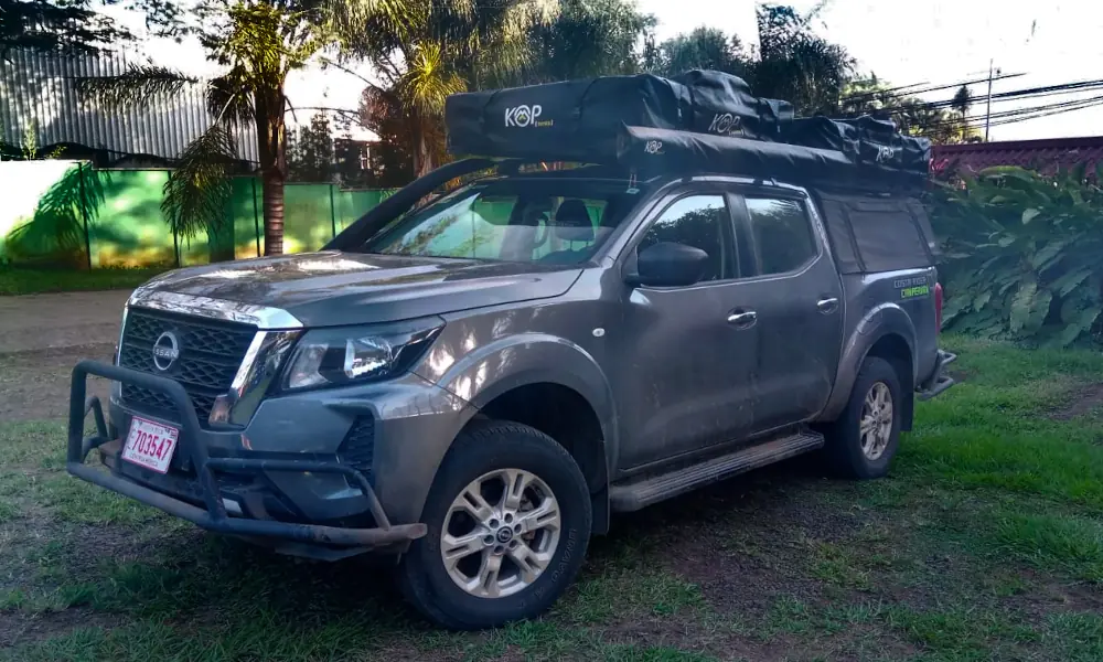 black 4x4 nissan frontier 2022